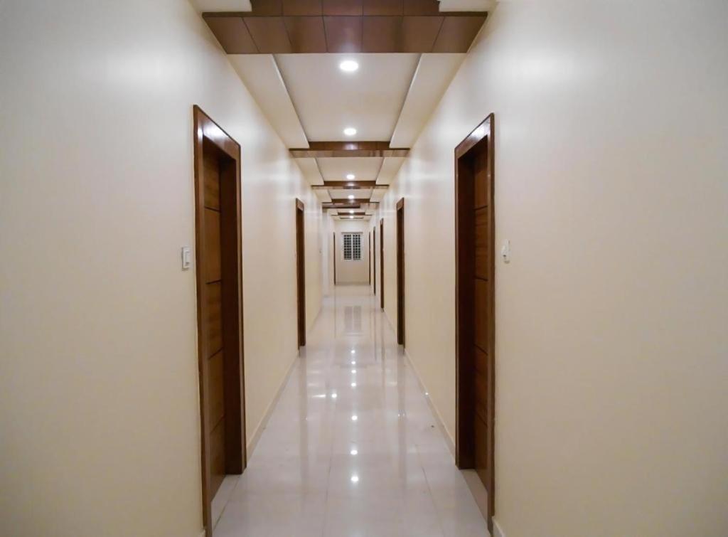 Hotel The Grand Coral à Bangalore Extérieur photo